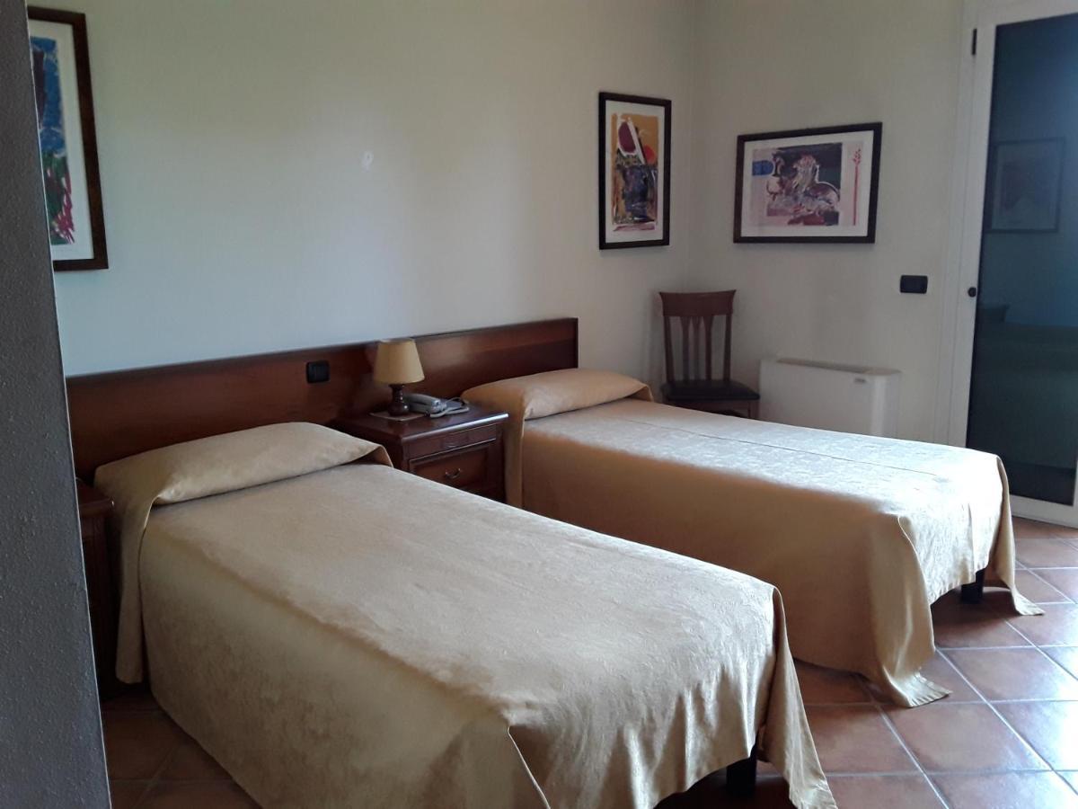 Albergo Al Portico 아자노데시모 외부 사진