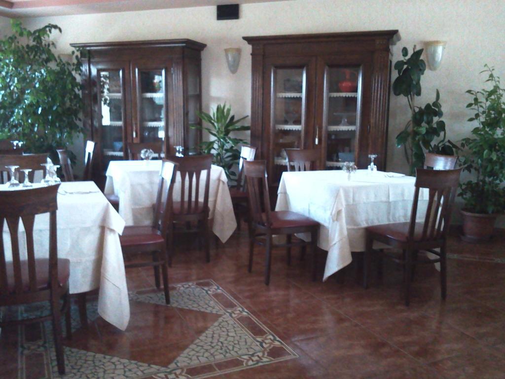 Albergo Al Portico 아자노데시모 외부 사진