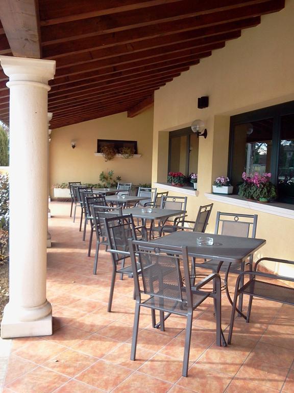 Albergo Al Portico 아자노데시모 외부 사진