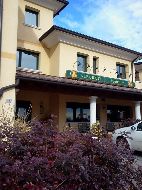 Albergo Al Portico 아자노데시모 외부 사진