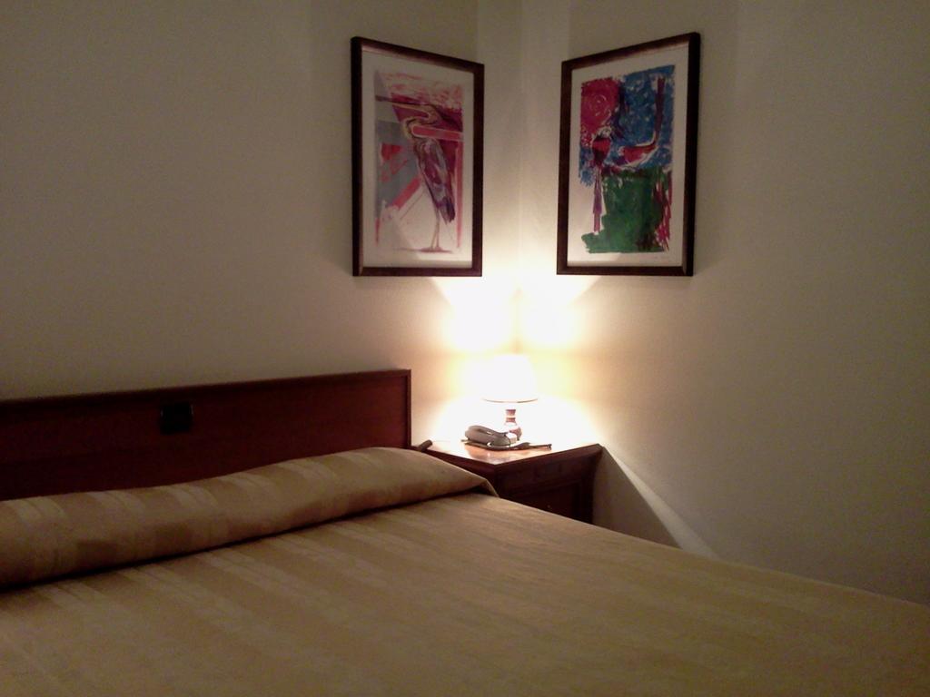 Albergo Al Portico 아자노데시모 객실 사진