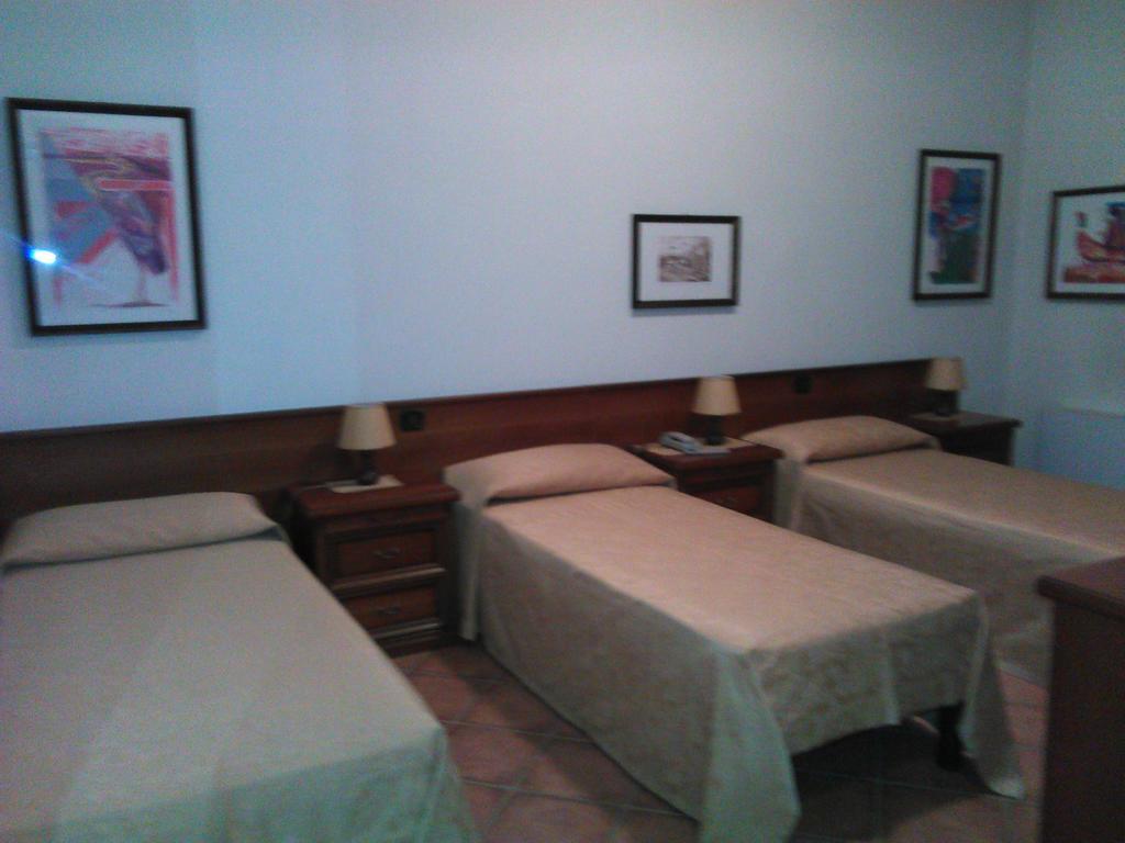 Albergo Al Portico 아자노데시모 외부 사진